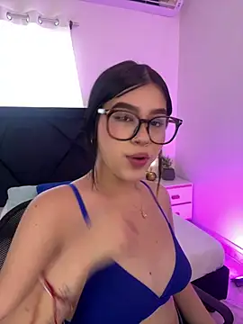 Lily Woodz online show from 25, 3, 2026