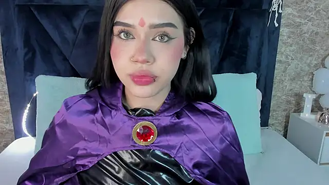 Lily Woodz online show from 31, 10, 2025