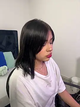 Lily Woodz online show from 9, 2, 2026