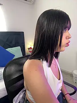 Lily Woodz online show from 8, 3, 2026