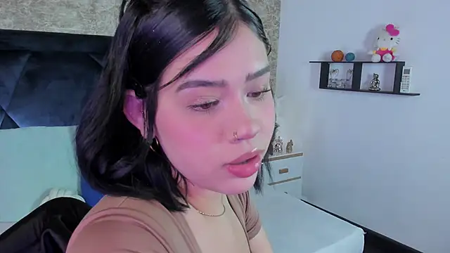 Lily Woodz online show from 29, 11, 2025