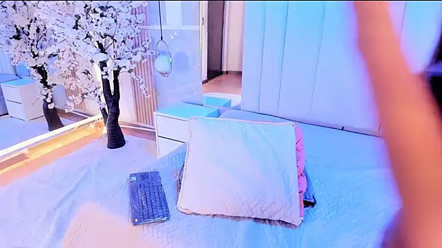 salomebenz online show from 11, 4, 2026