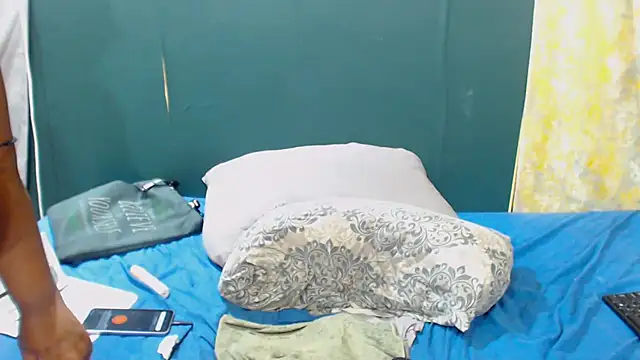 Snapshot of Damm_Bobbies chatting on 24, 3, 2026 Damm Bobbies online show from 24, 3, 2026