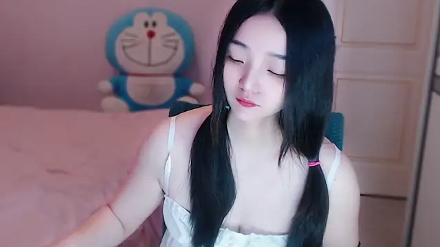 xiao-xiao-D online show from 28, 9, 2025