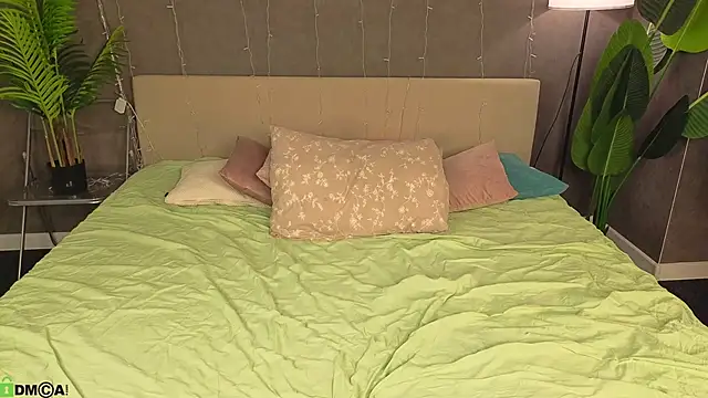 Mollly Rouge online show from 27, 4, 2026