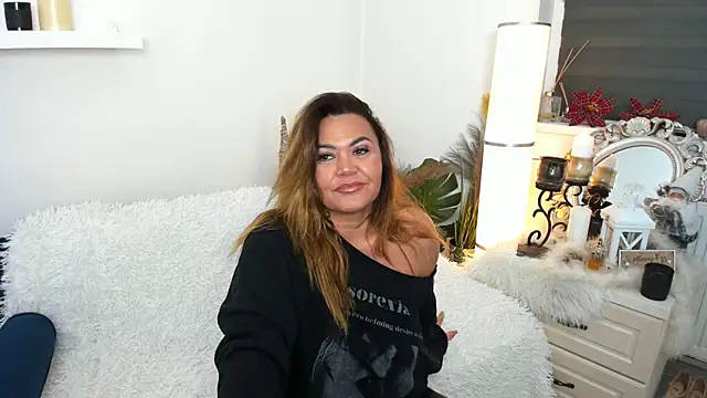 Aileen Stone online show from 28, 12, 2024