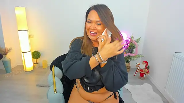 Aileen Stone online show from 30, 11, 2025