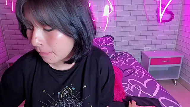 Snapshot of Lily_Martinez chatting on 19, 2, 2025 Lily Martinez online show from 19, 2, 2025