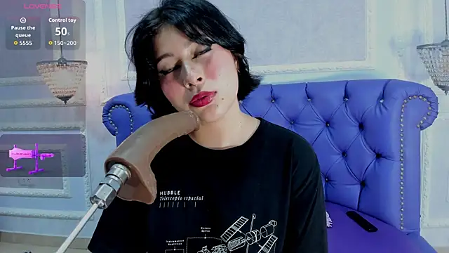 Snapshot of Lily_Martinez chatting on 28, 9, 2025 Lily Martinez online show from 28, 9, 2025