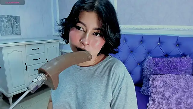 Snapshot of Lily_Martinez chatting on 17, 10, 2025 Lily Martinez online show from 17, 10, 2025