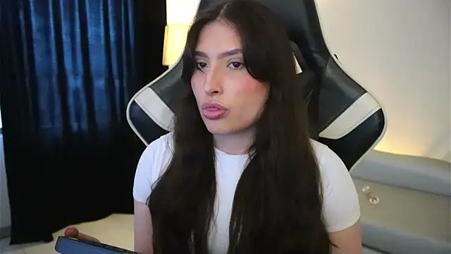 Daisha Riley online show from 13, 4, 2026