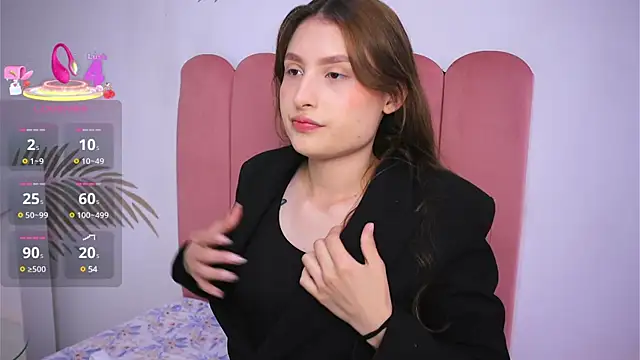 Daisha Riley online show from 4, 3, 2025