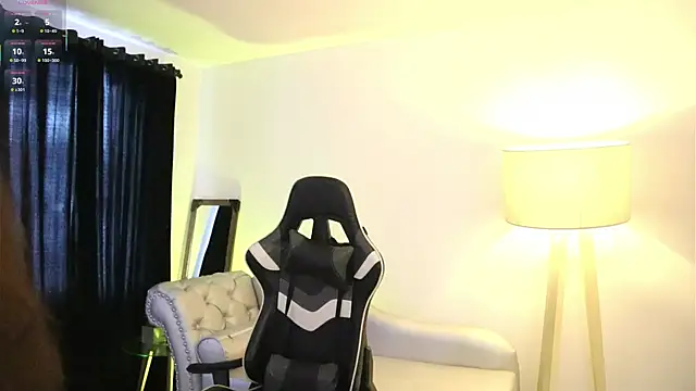 Daisha Riley online show from 30, 10, 2025