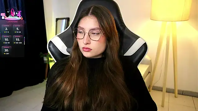 Daisha Riley online show from 10, 9, 2025