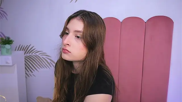 Daisha Riley online show from 28, 2, 2025