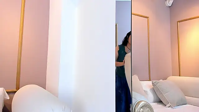 PerlaPreciosa online show from 6, 3, 2025