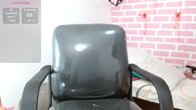 dani-lue online show from 15, 3, 2025