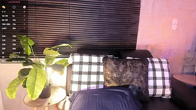 JhonyMiller  online show from 4, 3, 2026