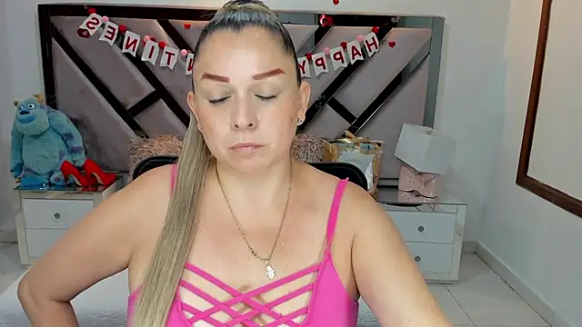 natalia5560 online show from 23, 9, 2025