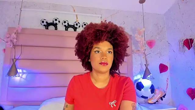 Snapshot of loladupont chatting on 22, 6, 2026 loladupont online show from 22, 6, 2026