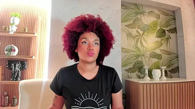 Snapshot of loladupont chatting on 23, 6, 2026 loladupont online show from 23, 6, 2026