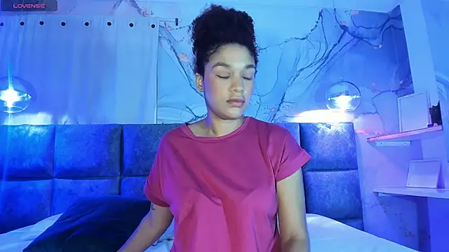 loladupont online show from 18, 3, 2025