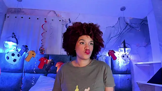 Snapshot of loladupont chatting on 30, 6, 2026 loladupont online show from 30, 6, 2026