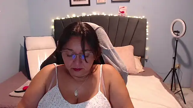 AngelRouss online show from 28, 2, 2025