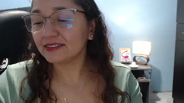 AngelRouss online show from 6, 3, 2025