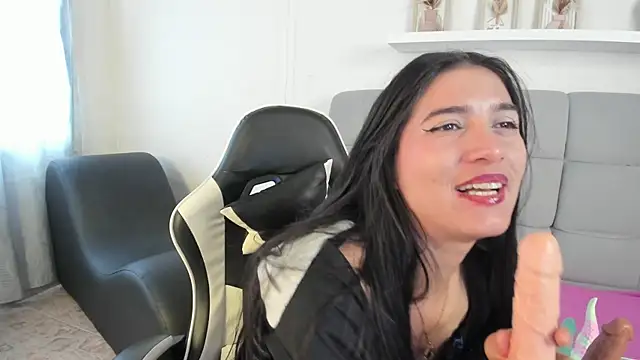 Chlooe Zoe online show from 10, 4, 2026