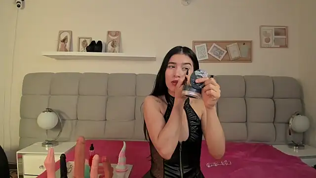 Chlooe Zoe online show from 22, 2, 2026