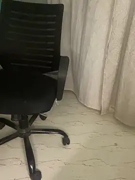 hot menka online show from 18, 3, 2025