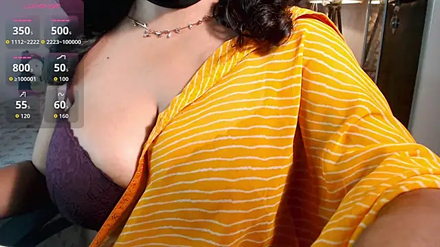 Snapshot of hot_menka chatting on 4, 5, 2026 hot menka online show from 4, 5, 2026