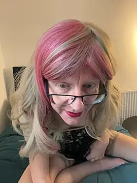 Valerie-4-U online show from 9, 2, 2025