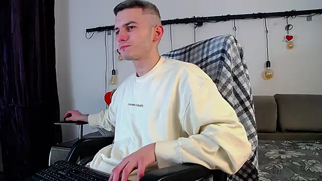 Devin Jay online show from 7, 2, 2025