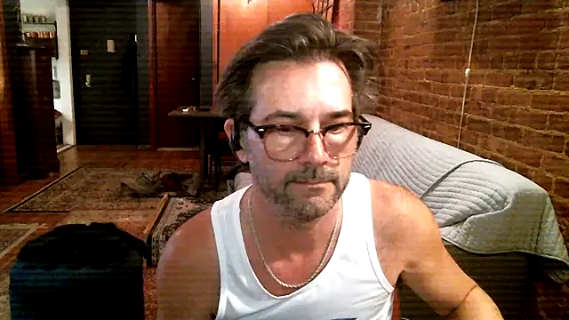 Johnny Bottoms online show from 29, 4, 2026