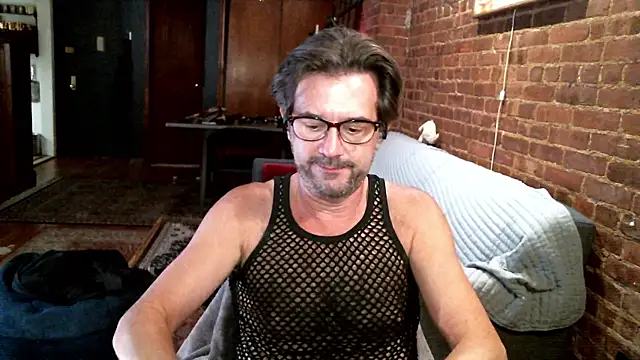 Johnny Bottoms online show from 23, 11, 2025