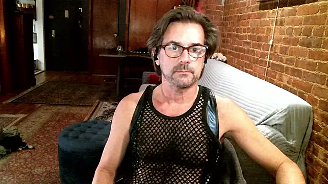 Johnny Bottoms online show from 18, 12, 2025