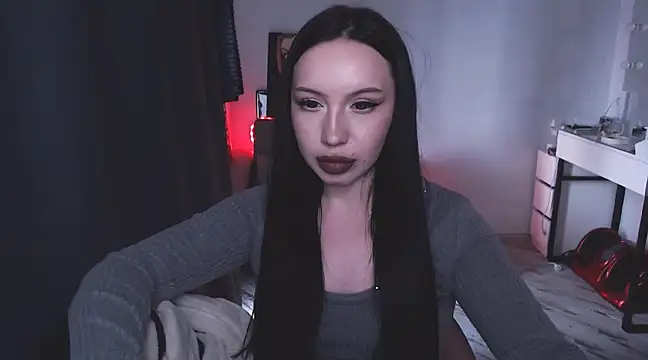 MoranaMissGod online show from 5, 3, 2025