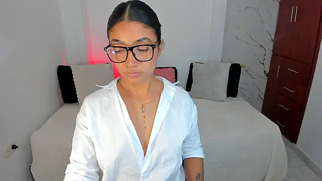 martina roldam online show from 18, 5, 2026