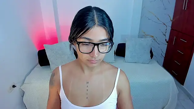 martina roldam online show from 17, 4, 2026