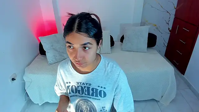 martina roldam online show from 18, 4, 2026