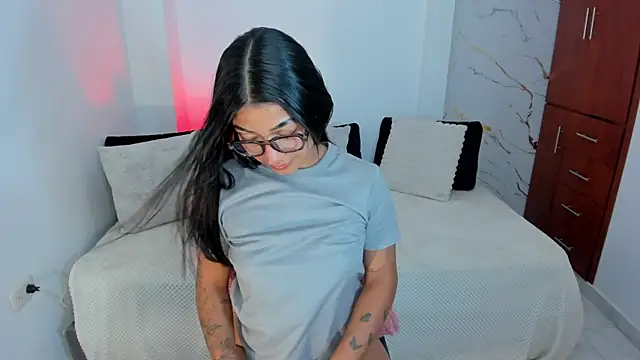 martina roldam online show from 8, 6, 2026