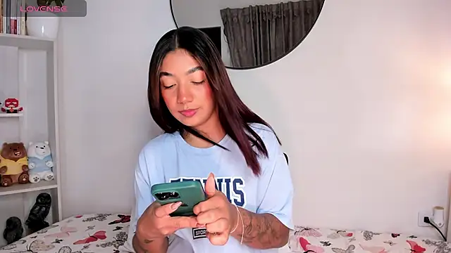 martina roldam online show from 20, 2, 2025