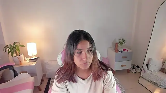 martina roldam online show from 1, 10, 2025