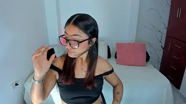 martina roldam online show from 15, 5, 2026