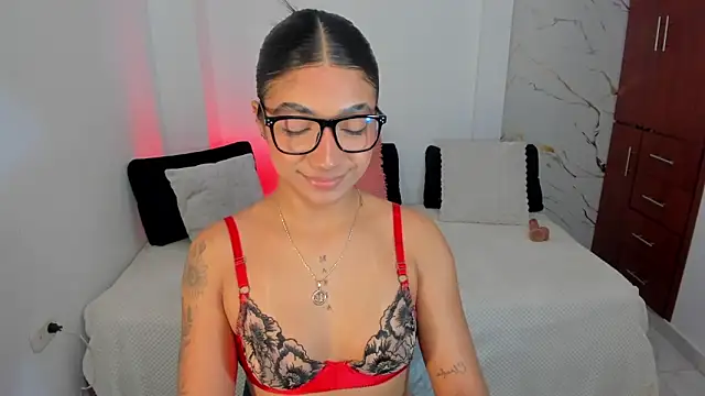 martina roldam online show from 19, 5, 2026