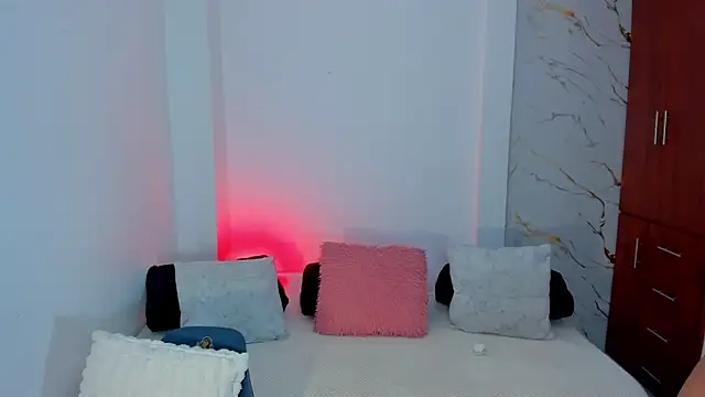 martina roldam online show from 28, 4, 2026