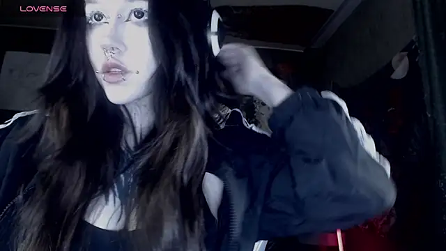 chloe crystall killer online show from 10, 4, 2026