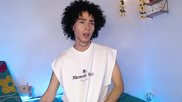 Snapshot of seven7xis chatting on 19, 3, 2025 seven7xis online show from 19, 3, 2025